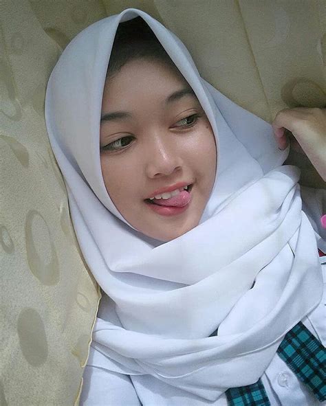 Indonesian Delivery Food Turns Good 4 months ago. . Bokep hijab indo